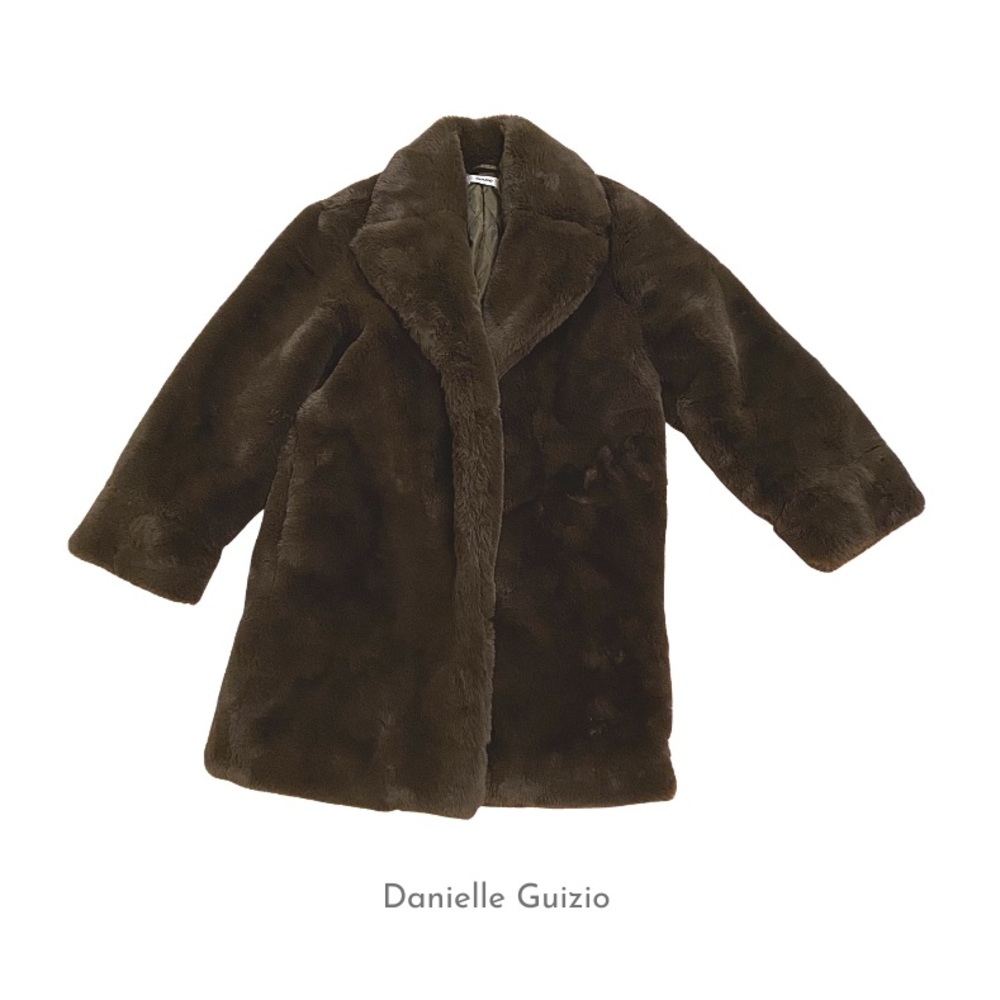Danielle Guizio - teddy coat - chocolate 🍫